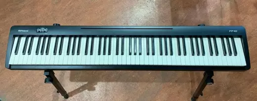 Roland FP-10-BK